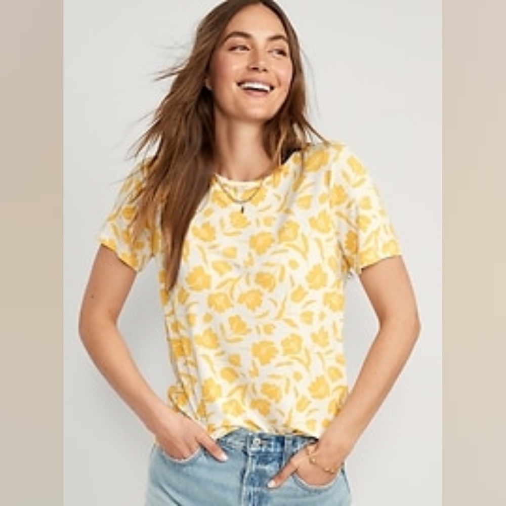 OLD NAVY - NWOT Yellow Floral Luxe Crew Neck Tee